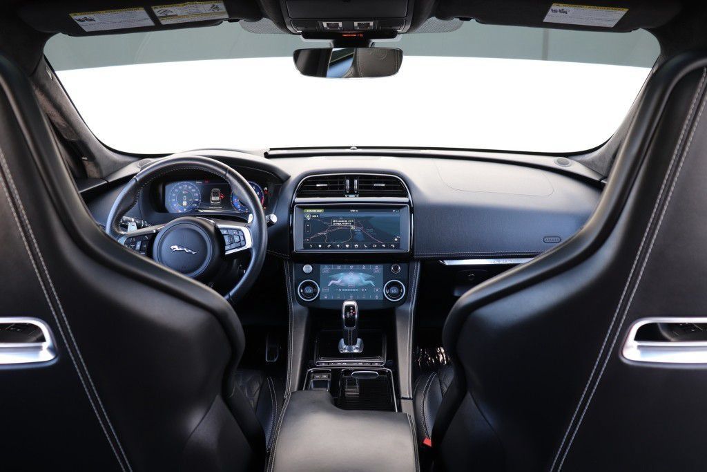 Used 2020 Jaguar F-PACE SVR AWD/4WD image 36