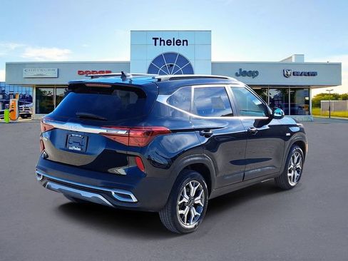 Used 2023 Kia Seltos EX image 4