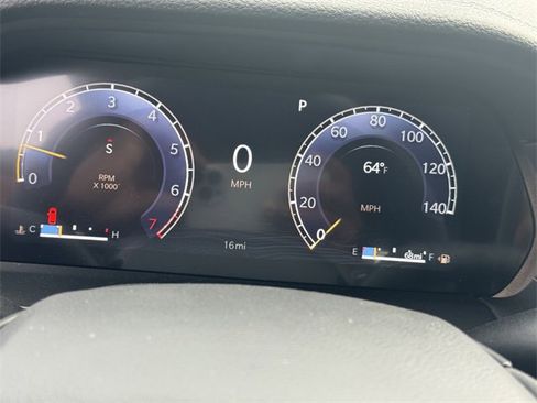 New 2025 Jeep Grand Cherokee Limited image 22