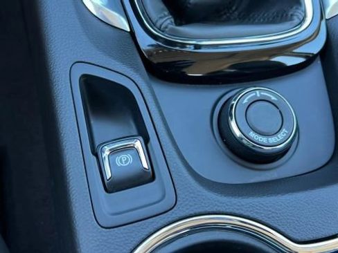 Used 2015 Chevrolet SS image 36