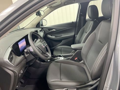 Used 2025 Buick Encore GX Preferred FWD image 18