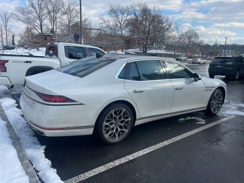 Used 2023 Genesis G90 3.5T image 4