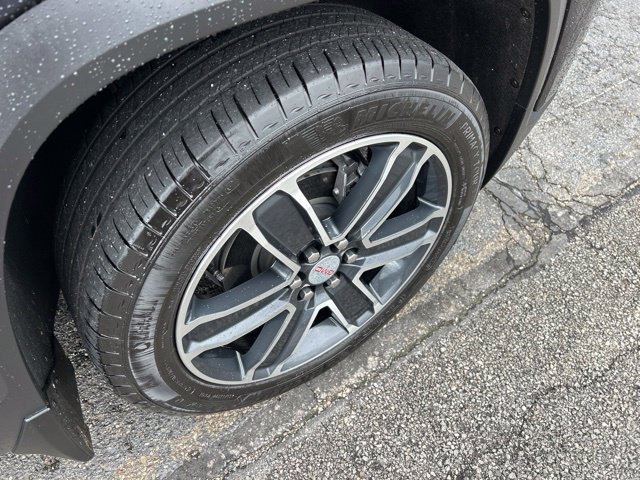 Certified 2021 GMC Acadia SLT w/ Technology Package FWD image 21