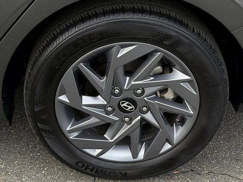 Certified 2024 Hyundai Elantra SEL image 6