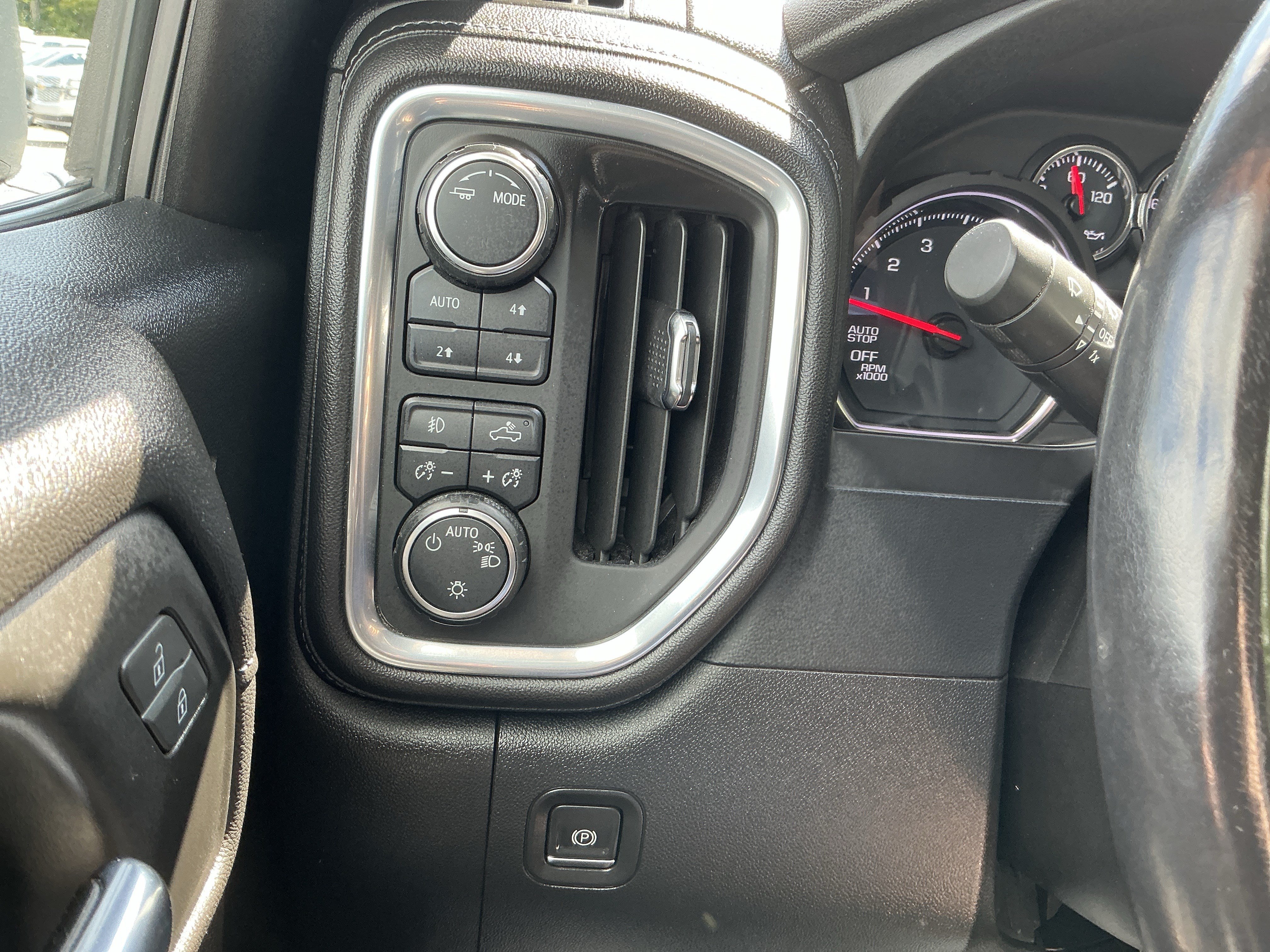 Used 2021 Chevrolet Silverado 1500 RST AWD/4WD image 20