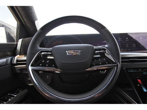 New 2026 Cadillac Escalade ESV Platinum Sport w/ LPO, ONYX Package AWD/4WD image 14
