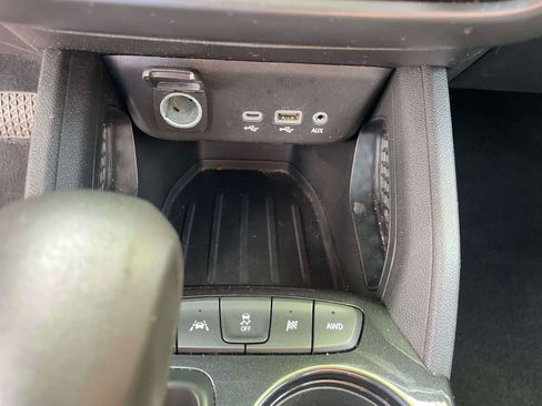 Used 2023 Chevrolet TrailBlazer LS AWD/4WD image 16