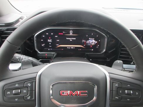 New 2026 GMC Sierra 1500 Elevation image 18