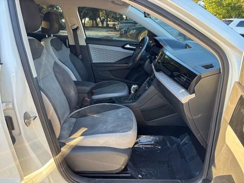 Used 2022 Volkswagen Taos S image 9