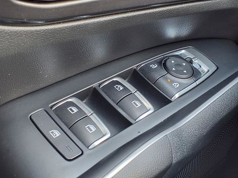 Used 2022 Kia Sorento LX image 10