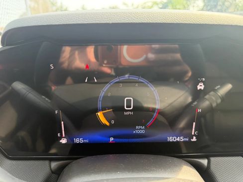 Used 2025 Chevrolet TrailBlazer RS w/ Convenience Package FWD image 10