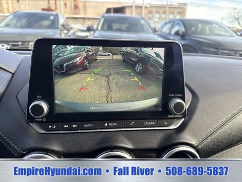 Used 2024 Nissan Sentra SV FWD image 22