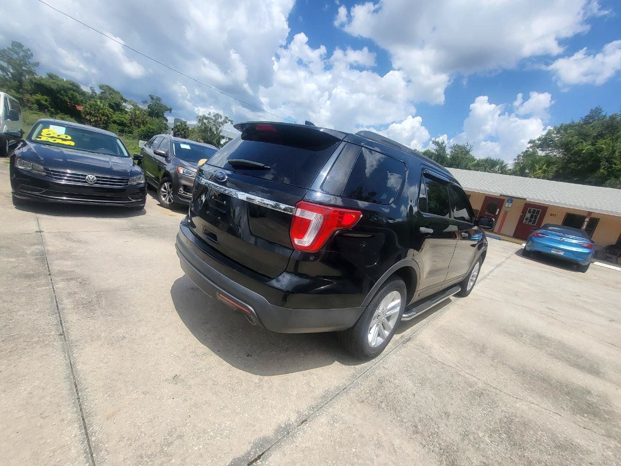 Used 2017 Ford Explorer FWD image 16