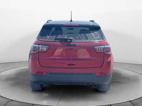 Used 2019 Jeep Compass Altitude FWD image 2