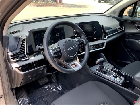 Used 2023 Kia Sportage LX FWD image 34