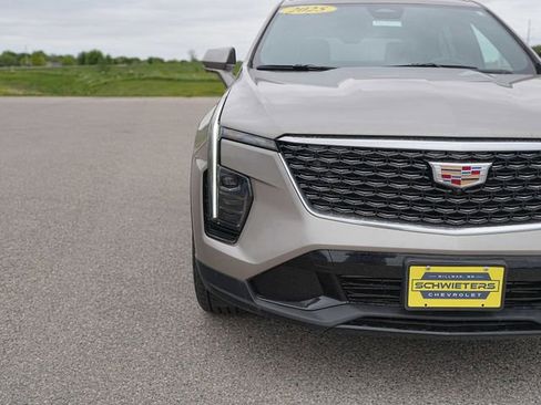 Used 2025 Cadillac XT4 Premium Luxury AWD/4WD image 4