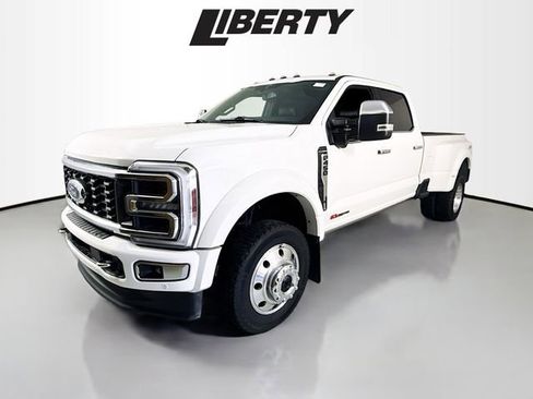 Used 2024 Ford F450 Platinum w/ FX4 Off-Road Package image 3