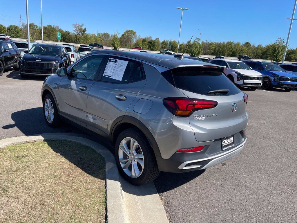 Used 2023 Buick Encore GX Preferred w/ Cold Weather Comfort Package FWD image 5