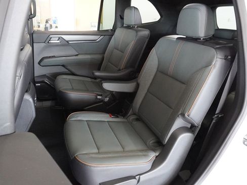 New 2026 GMC Acadia AT4 image 9