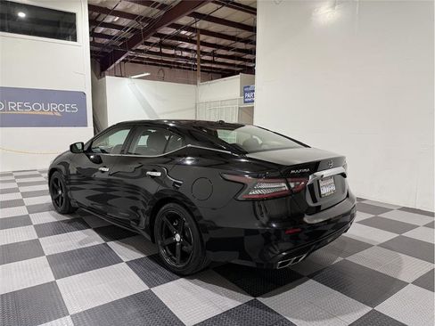 Used 2023 Nissan Maxima SV w/ Floor Mat Group image 7