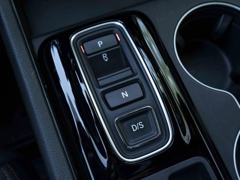 Used 2025 Honda Pilot Sport image 30