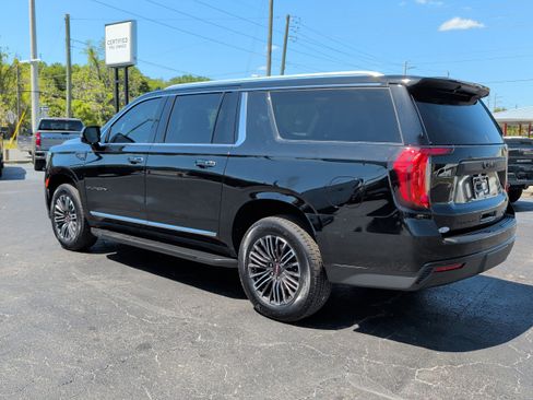 Used 2021 GMC Yukon XL SLT w/ SLT Premium Package RWD image 11