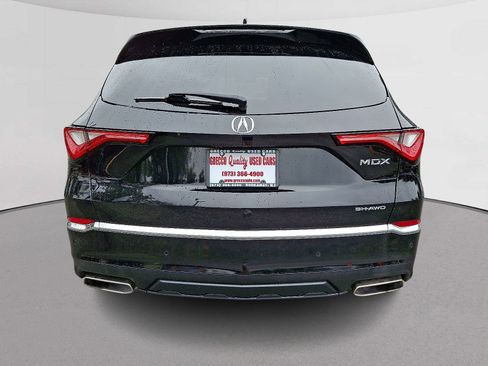 Used 2024 Acura MDX SH-AWD w/ Technology Package image 9