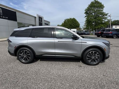 New 2026 Lincoln Nautilus Premier w/ Equipment Group 102A AWD/4WD image 26