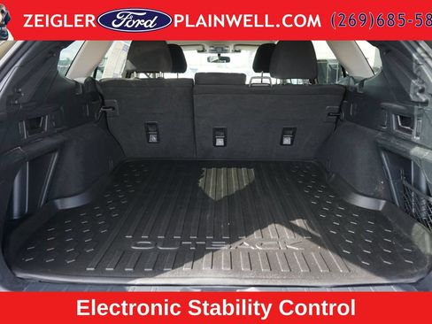 Used 2024 Subaru Outback Premium AWD/4WD image 10