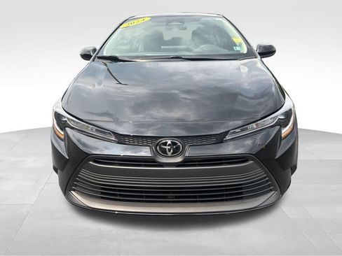 Certified 2024 Toyota Corolla LE FWD image 8