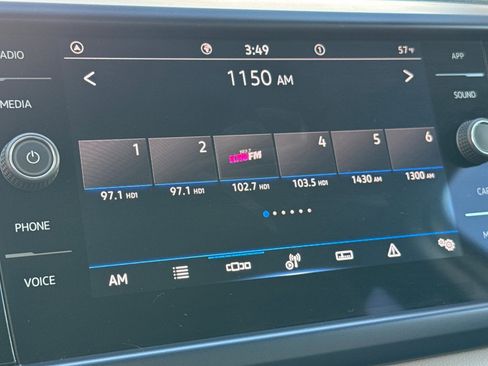 Used 2022 Volkswagen Taos SE image 18