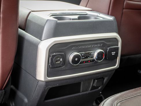 Used 2023 Ford Expedition Max Limited image 29