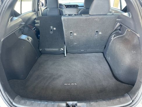 Used 2023 Nissan Kicks SR image 12