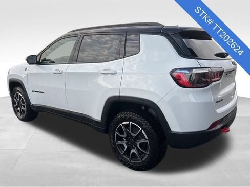 New 2026 Jeep Compass Trailhawk image 5