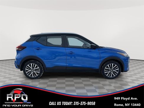 Used 2021 Nissan Kicks SV image 6