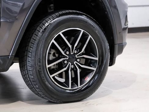 Used 2019 Jeep Grand Cherokee Trailhawk w/ Trailhawk Luxury Group AWD/4WD image 64