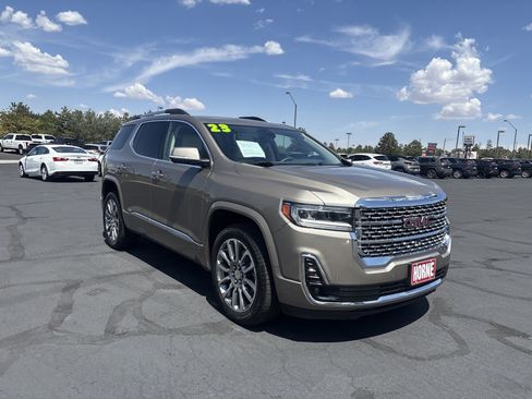 Used 2023 GMC Acadia Denali w/ Denali Technology Package AWD/4WD image 2