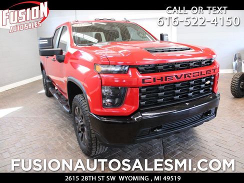Used 2020 Chevrolet Silverado 2500 Custom w/ Custom Value Package AWD/4WD image 1