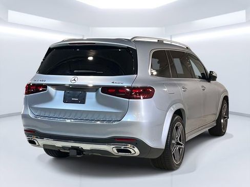 Used 2025 Mercedes-Benz GLS 450 4MATIC image 9