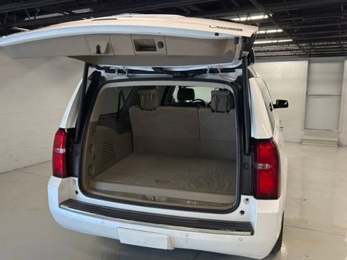 Used 2018 Chevrolet Suburban Premier AWD/4WD image 9
