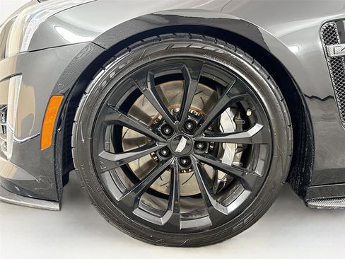 Used 2016 Cadillac CTS V w/ Luxury Package image 13