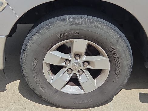 Used 2020 RAM 1500 Tradesman w/ Chrome Appearance Group RWD image 3