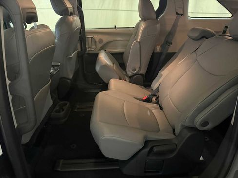Certified 2023 Toyota Sienna XLE image 23