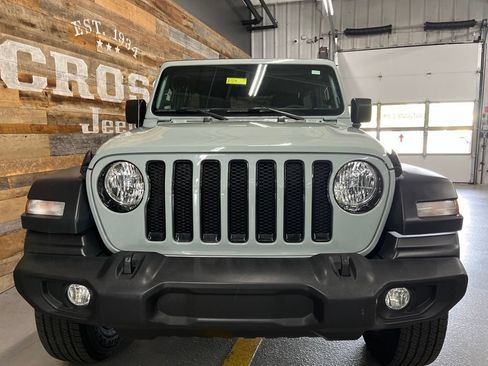 Used 2023 Jeep Wrangler Unlimited Sport AWD/4WD image 6