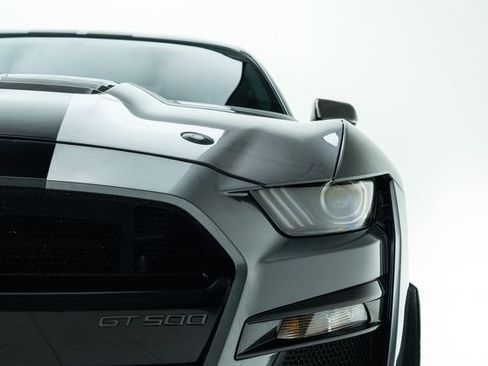 Used 2021 Ford Mustang Shelby GT500 w/ Technology Package image 7