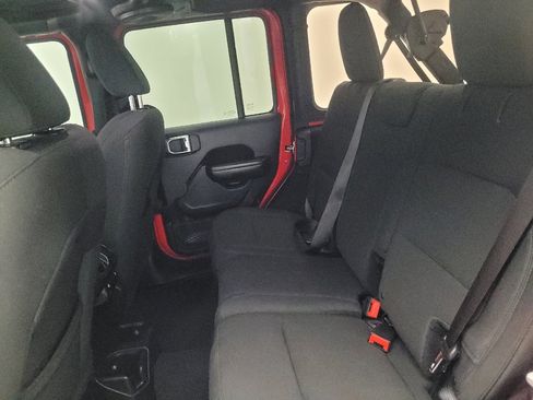 Used 2018 Jeep Wrangler Unlimited Sport S image 18