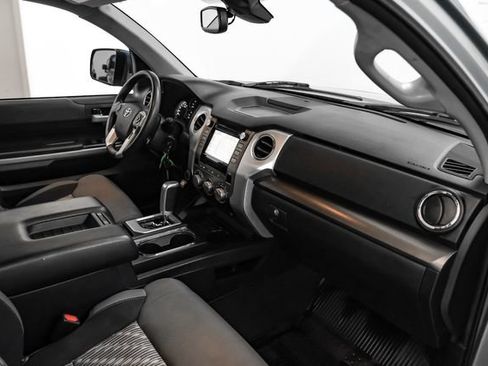Used 2019 Toyota Tundra SR5 w/ SR5 Upgrade Package AWD/4WD image 12