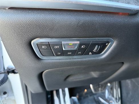 Used 2022 BMW X7 xDrive40i w/ M Sport Package image 14