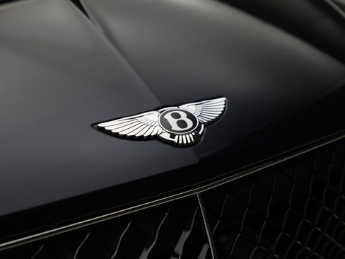 Certified 2024 Bentley Bentayga Extended Wheelbase AWD/4WD image 12