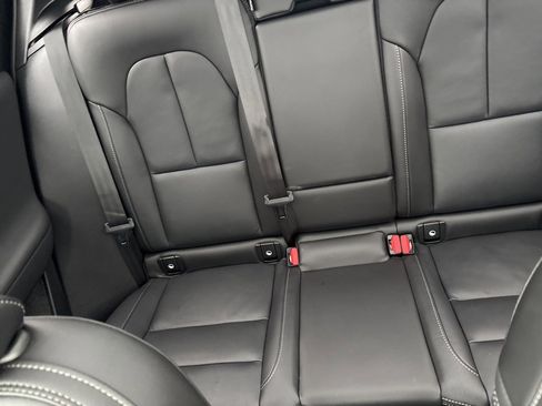 Certified 2025 Volvo XC40 B5 Plus image 35